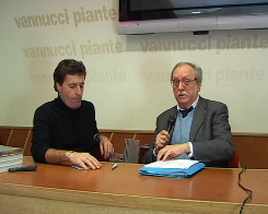 Vannino Vannucci al microfono di Gianni Zei. Il momento della Pistoiese